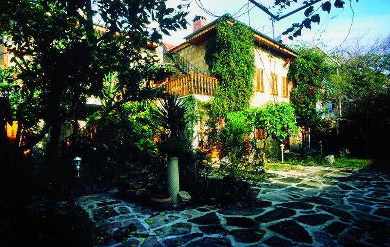 Begonville Pansiyon Сіде Екстер'єр фото
